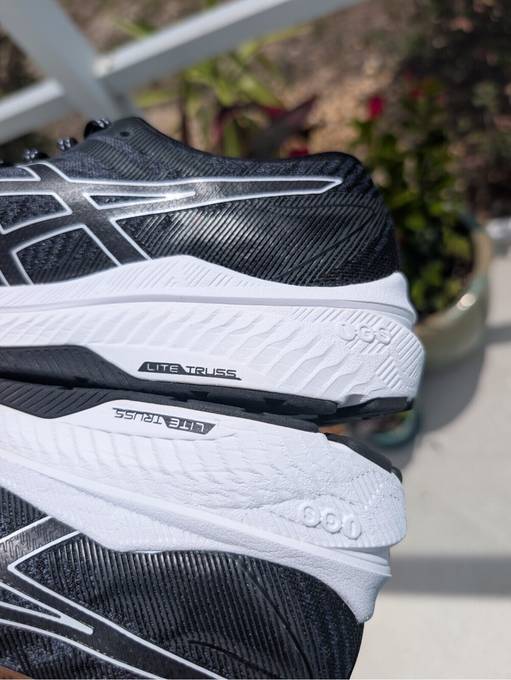 ASICS GT-2000 10 Women's Running Shoes Size 10 Black White 1012B045-002 NIB - Picture 13 of 14